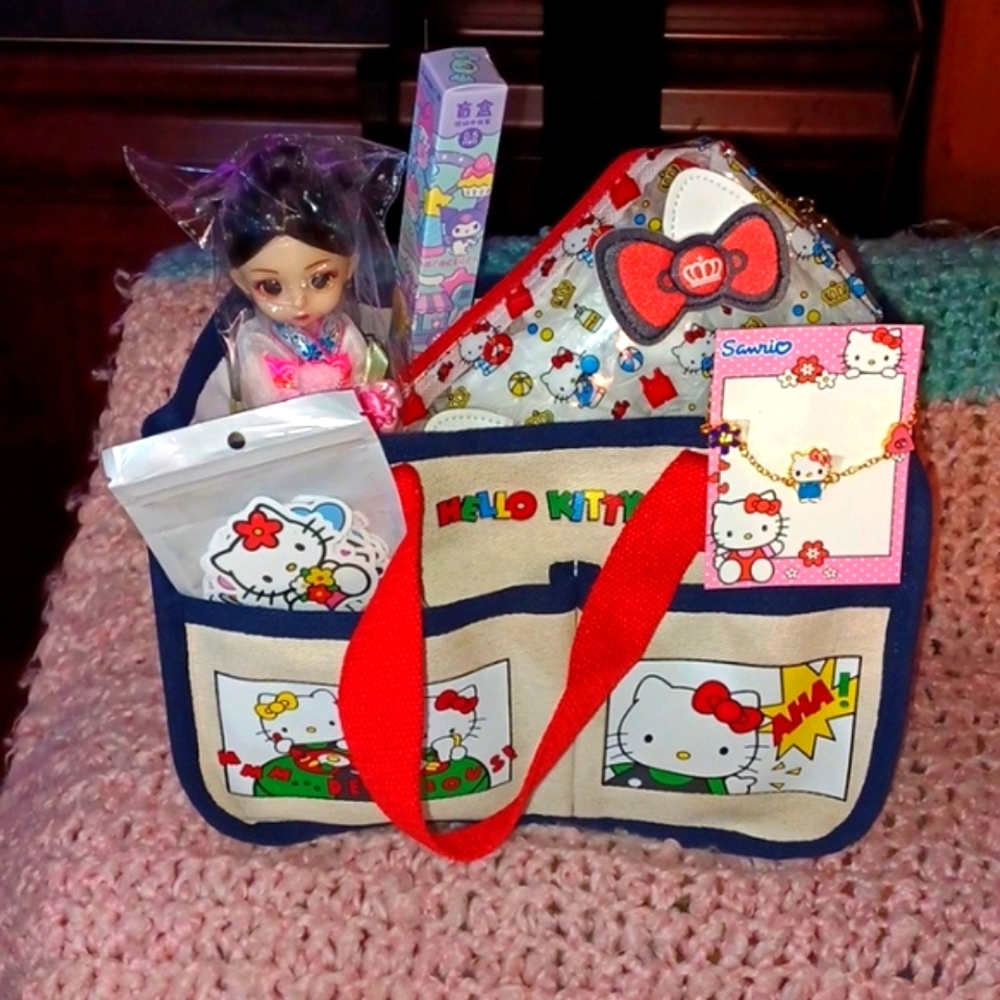 HELLO KITTY Tote, Doll, Transparent Bag, Blind Box Pen, Bracelet and Sti…